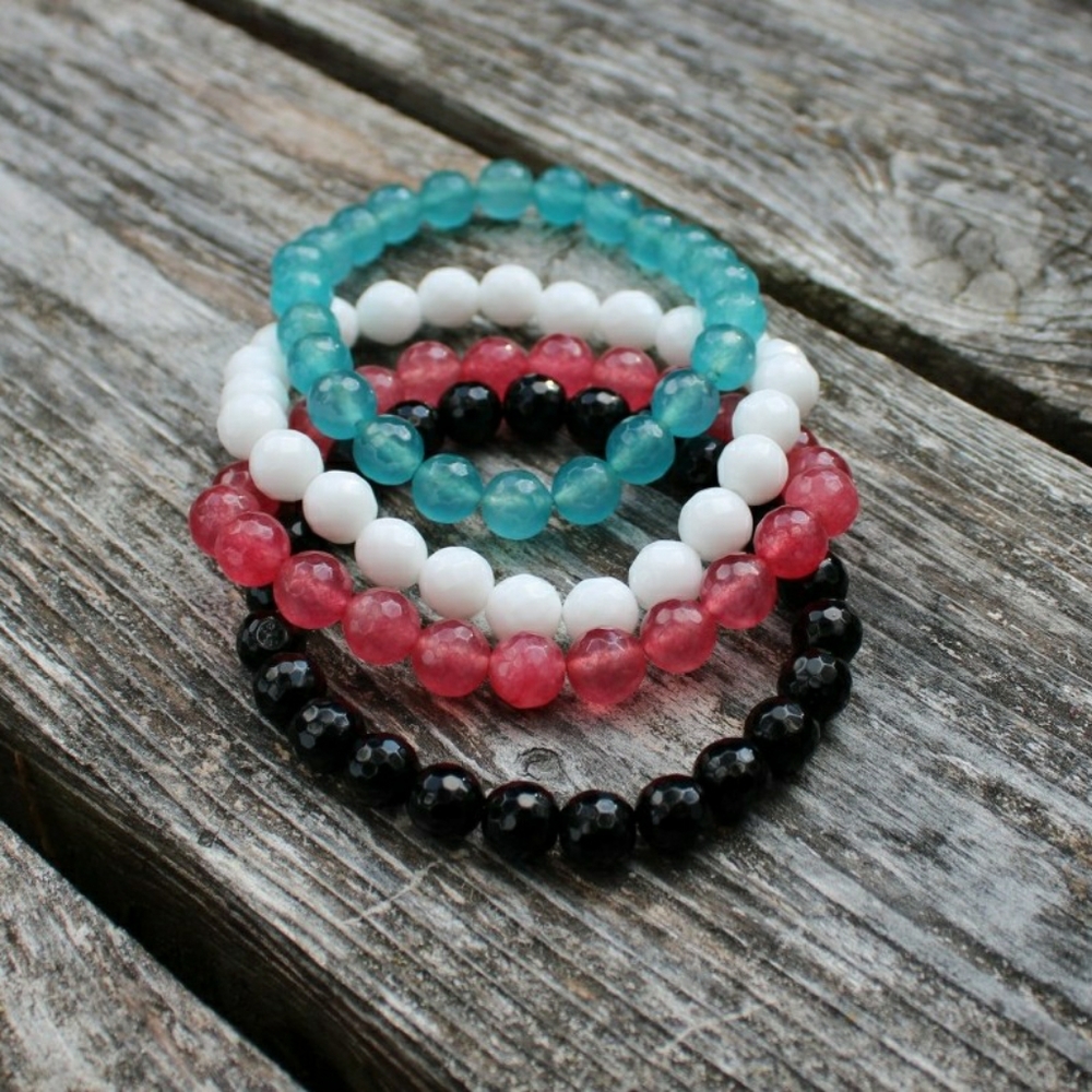 Jade/Onyx stack bracelets - Picture 9 of 10